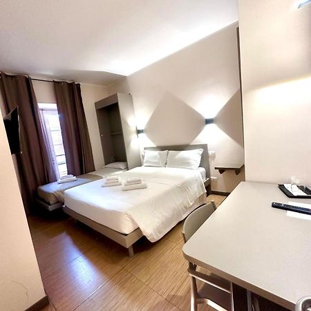Colosseum Resort Rome Bagian luar foto