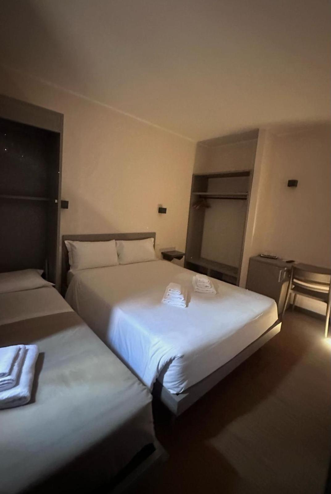Colosseum Resort Rome Ruang foto